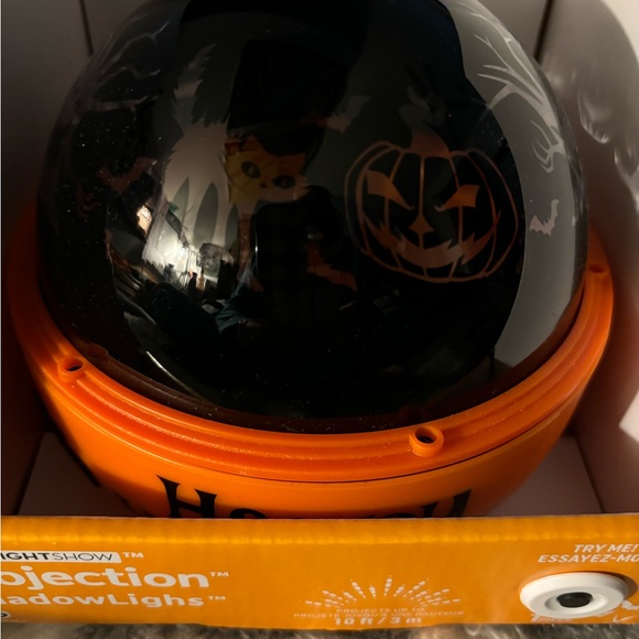 BNIB PROJECTION SHADOWLIGHTS FOR HALLOWEEN!!! - Picture 7 of 8
